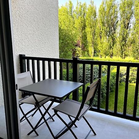 Apartamento Le Garden - Studio Refait A Neuf Proche Mer Et Commerces Cabourg Exterior foto